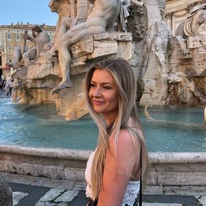 Meet your Posher, Amy